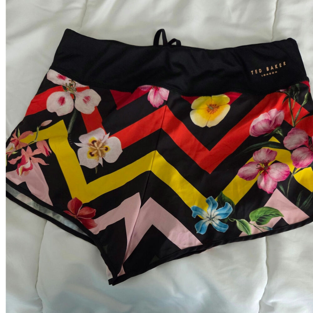 Ted Baker London Hampton Cruise Shorts Floral Chevron Black Womens Size XS